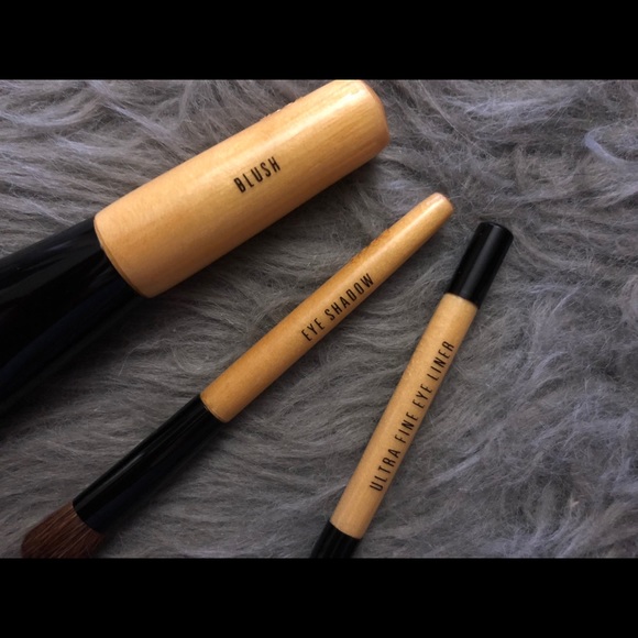 Bobbi Brown 3pcs Mini Brush Set - Picture 3 of 3
